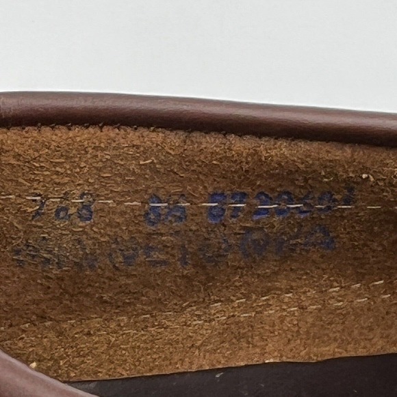 Minnetonka Essential Hardsole Moccasin Brown Leather Men's 8.5 Slip On - Picture 9 of 12